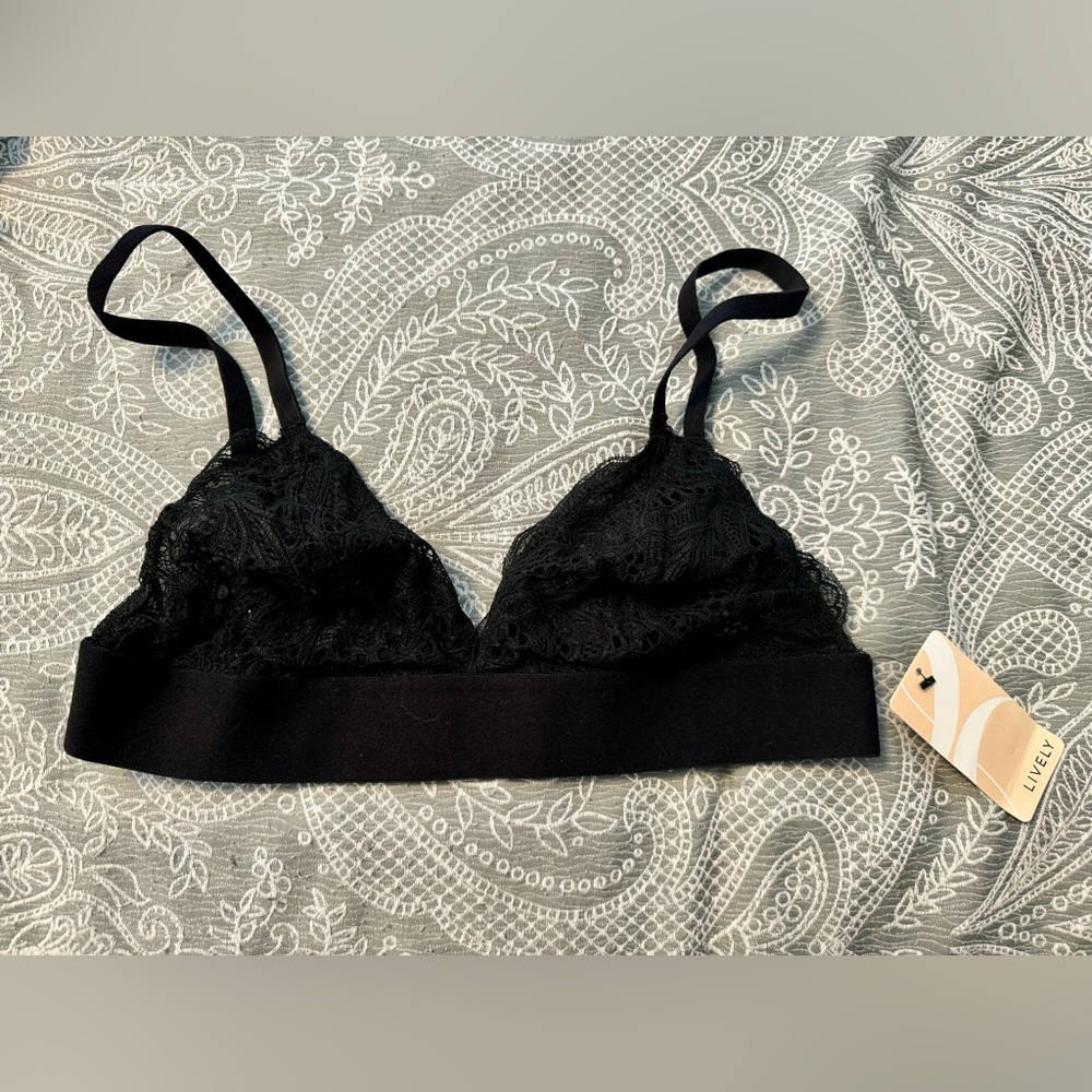 NWT Lively Lace Bralette Size L